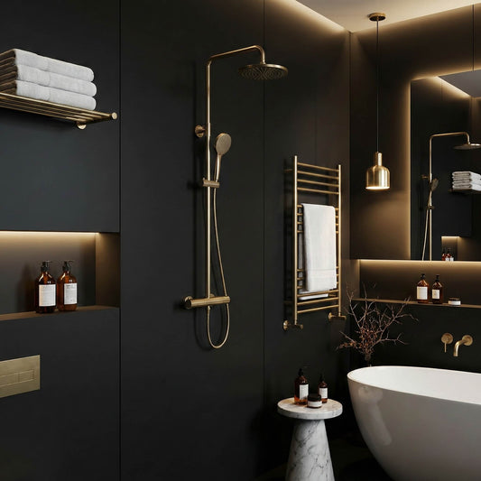 Schwarze Duschrückwände – Eleganz und Luxus fürs Bad