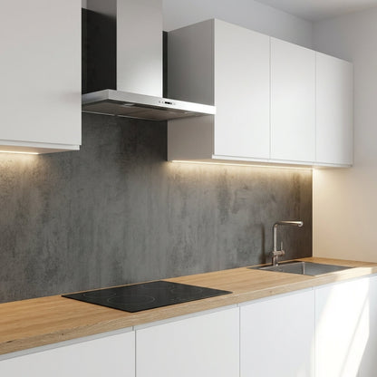 Küche mit fugenloser Küchenrückwand im Dekor Beton dunkel von Motion Walls